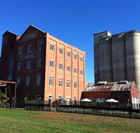 Corowa Whisky and Chocolate - Schoolies Week Accommodation