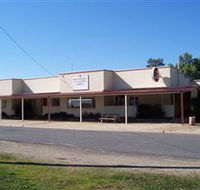 Brocklesby Hotel - Schoolies Week Accommodation
