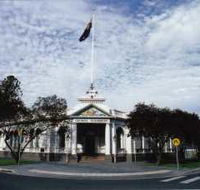 Museum of The Riverina - Historic Council Chambers Site - Schoolies Week Accommodation