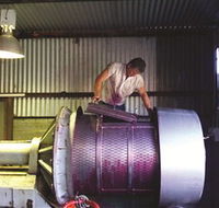 Orange Mountain Wines - Schoolies Week Accommodation