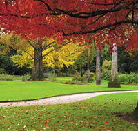 Albury Botanic Gardens - Schoolies Week Accommodation
