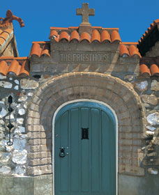 Monsignor J.C. Hawes Priest House Museum - Schoolies Week Accommodation 0
