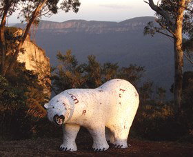 Lost Bear Gallery - Schoolies Week Accommodation 0
