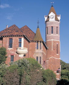 Old Post Office - Schoolies Week Accommodation 0