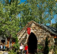 Stonehurst Cedar Creek Vineyard - Schoolies Week Accommodation
