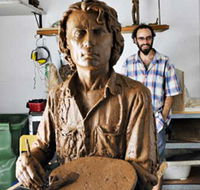 Damien Lucas Sculpture and Design - Schoolies Week Accommodation