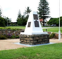 Dunwich War Memorial - Schoolies Week Accommodation