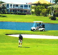 Emerald Downs Golf Course - Schoolies Week Accommodation