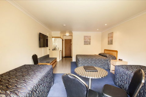 Comfort Inn Bay Of Isles - Schoolies Week Accommodation 4