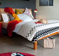 Deshons Retreat - Schoolies Week Accommodation
