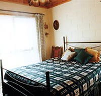 Sandon Bed and Breakfast - Schoolies Week Accommodation
