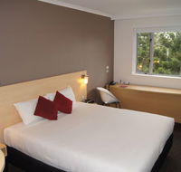 Ibis Sydney Olympic Park - Schoolies Week Accommodation