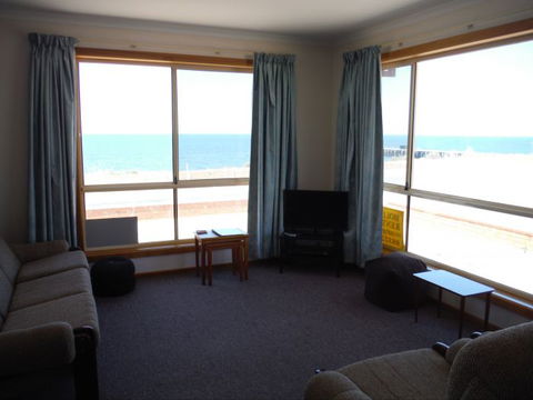 Gulf View - Schoolies Week Accommodation 3