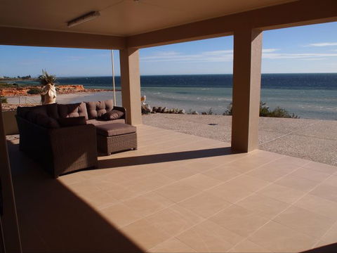 Sea La Vue - Schoolies Week Accommodation 2