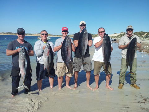 Reef Encounters Fishing Charters. - Schoolies Week Accommodation 5