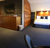 VDL Stanley - Schoolies Week Accommodation