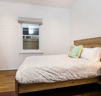 Tom  Doll's - Schoolies Week Accommodation
