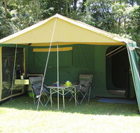 Kendall Kampers - Schoolies Week Accommodation