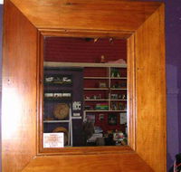 Eltham Village Gallery  Trading Company - Schoolies Week Accommodation