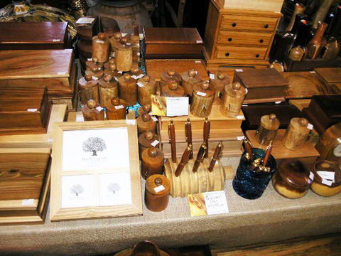 Eltham Village Gallery & Trading Company - Schoolies Week Accommodation 3