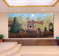 The Living Wall Custom Creations - Schoolies Week Accommodation