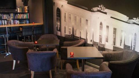 Polit Bar - Schoolies Week Accommodation 0