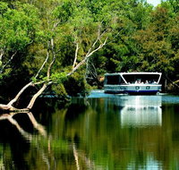 Perth River Cruise and Vineyard Experience Best of Both Worlds - Schoolies Week Accommodation