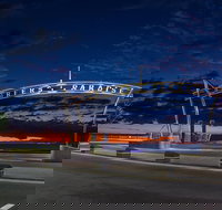 Luxury Brisbane Airport Transfers To and From Surfers Paradise for 2 Person - Schoolies Week Accommodation