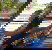 Queensland Country Pub Crawl by Helicopter - Schoolies Week Accommodation