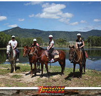 Blazing Saddles Horse Riding - Schoolies Week Accommodation