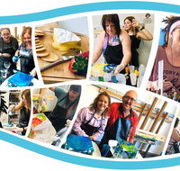 Try Pour Painting in an Artists Studio - Schoolies Week Accommodation