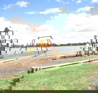 Gum Bend Lake - Schoolies Week Accommodation