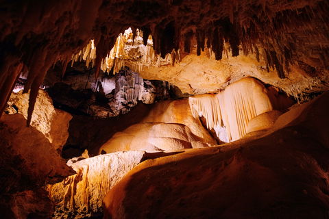Jewel Cave - Schoolies Week Accommodation 1
