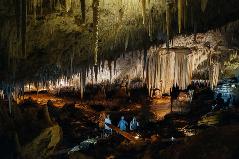 Jewel Cave - Schoolies Week Accommodation 2