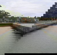 Lock 4 - Schoolies Week Accommodation