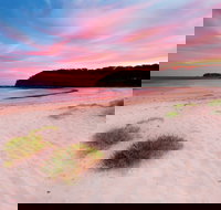 McKenzies Beach - Schoolies Week Accommodation