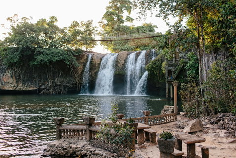 Mena Creek Falls - Schoolies Week Accommodation 0