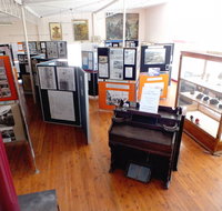 Stewarts Visitor Information and Gallery - Schoolies Week Accommodation