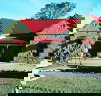 Balladonia - Schoolies Week Accommodation