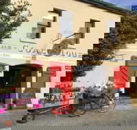 The Coach House Studio - Schoolies Week Accommodation