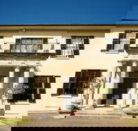 Wivenhoe House - Schoolies Week Accommodation