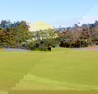 Collier Park Golf Course - Schoolies Week Accommodation