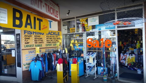 Lakes Entrance Angler - Schoolies Week Accommodation 0