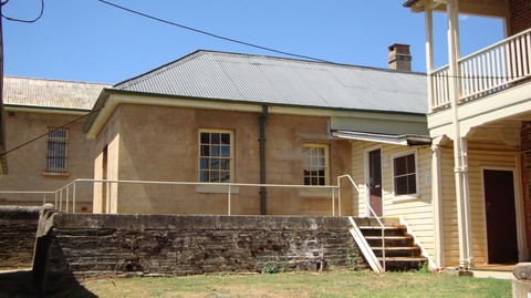 The Old Gundagai Gaol - Schoolies Week Accommodation 1