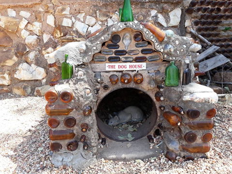 Bottle House And Mining Museum - Schoolies Week Accommodation 2