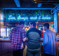 Holey Moley Bayside - Schoolies Week Accommodation