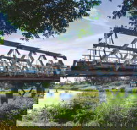 Lawrence - Schoolies Week Accommodation