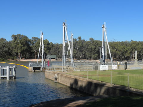 Lock 10 And Weir - Schoolies Week Accommodation 0