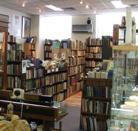 Mr Pickwicks Fine Old Books - Schoolies Week Accommodation