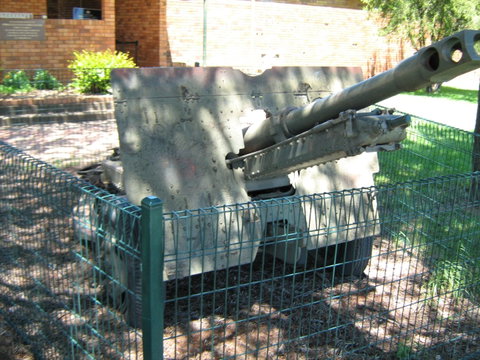 Woodpecker Gun - Schoolies Week Accommodation 1